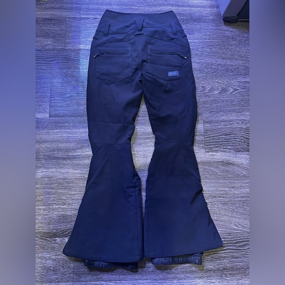 Roxy Rising High Snow Pants - Picture 2 of 13